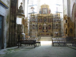 Interior de la colegiata de Valpuesta