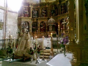 Interior de la colegiata de Valpuesta